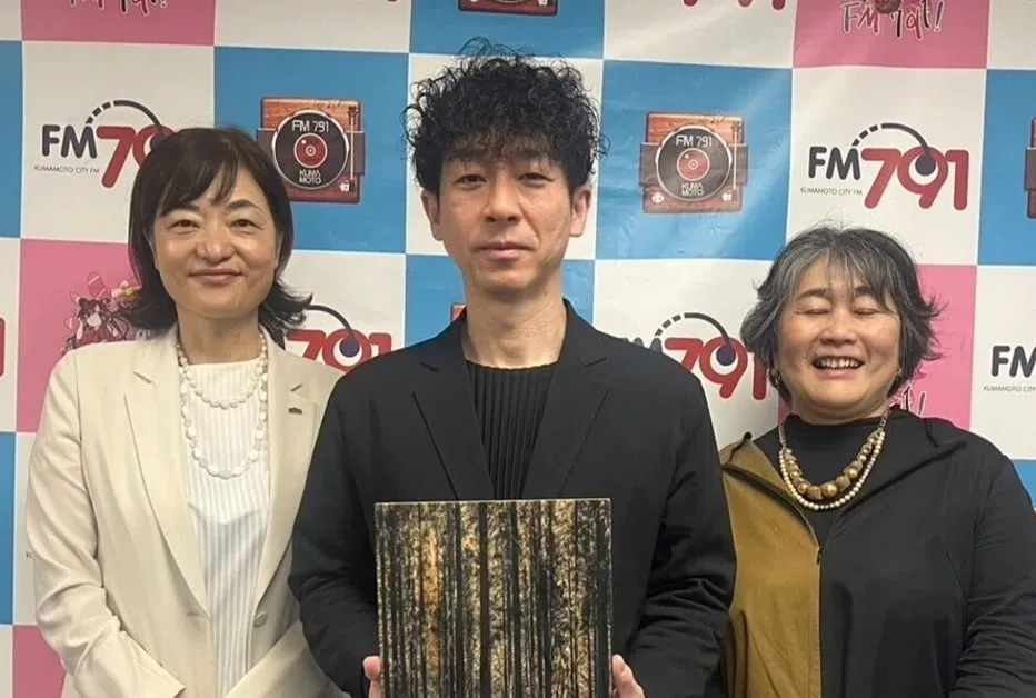 デザイン学科 甲野教授がラジオ番組「ミモザ倶楽部」に出演