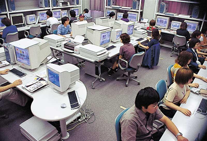 グラフィックデザインPCルーム