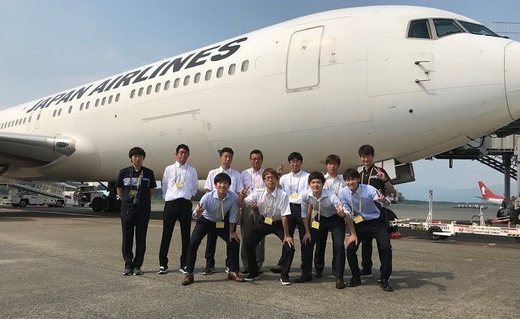 航空整備学専攻1年生がJALEC熊本空港整備を見学