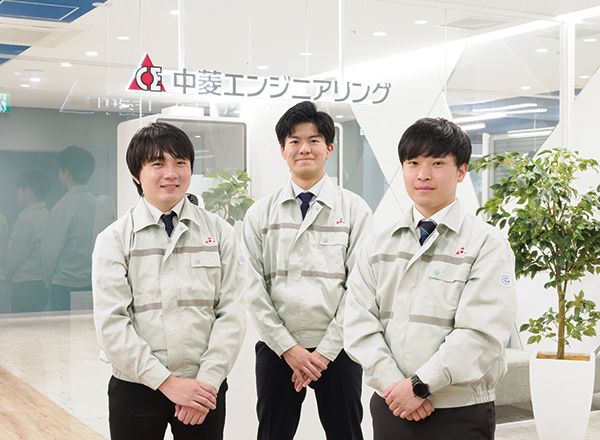 本学出身20名
