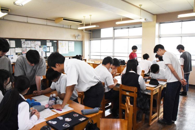 建築学科が福岡県立大川樟風高校で出張講義を実施