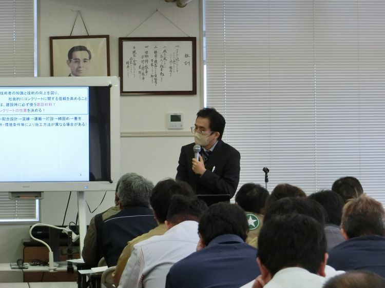 コンクリート構造物技術研究会で建築学科野村助教が講演