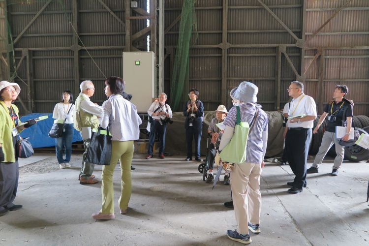 説明時の様子(くまもと戦争遺跡・文化遺産ネットワーク担当者撮影).jfif.jpg