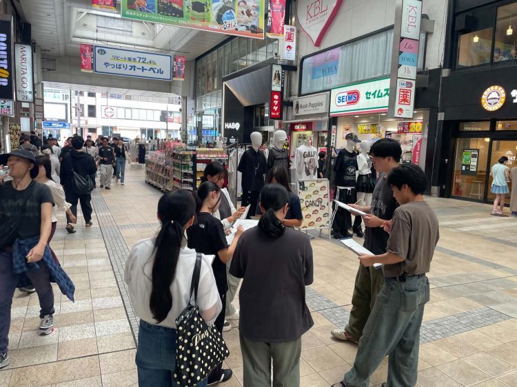 熊本市中心市街地のフィールドワークの様子.jpg