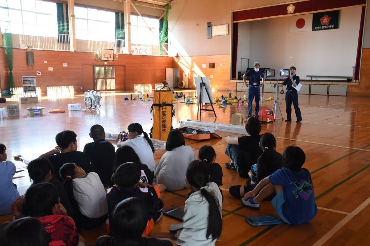 益城町の広安小学校で古賀研究室が防災教育を実施