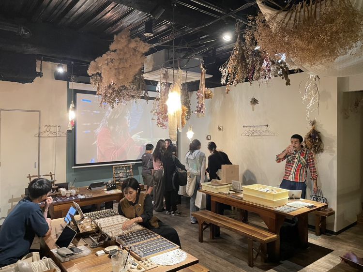 古賀・清島・堀川・坂元研究グループが『メタバース×マルシェ』を開催