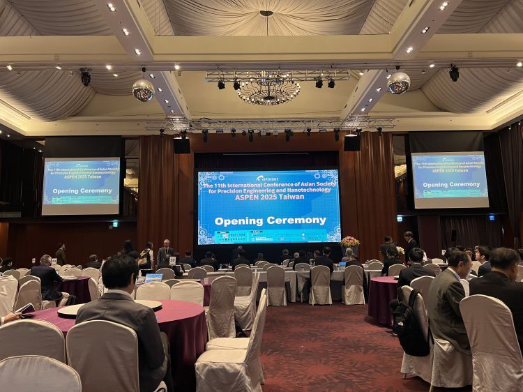 機械工学専攻2年生 Sun Chuanzhen君が国際会議「ASPEN2025」で研究成果を発表しました