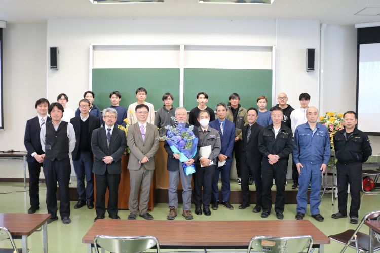 機械工学科　片山 拓朗 教授　最終講義が行われました。