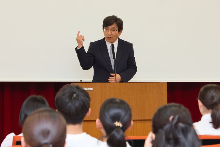 笑顔と感謝小野学長250723.JPG